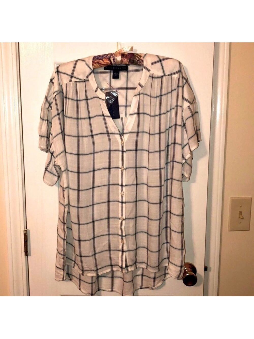 Bandolino L white blue green plaid short flutter sleeve button down shirt